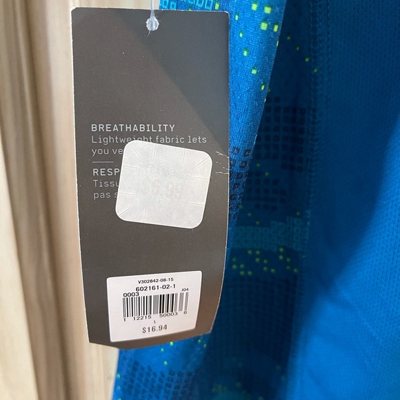 Men’s NEW Old Navy Active Shirt Sz. Lg. - Picture 4 of 5